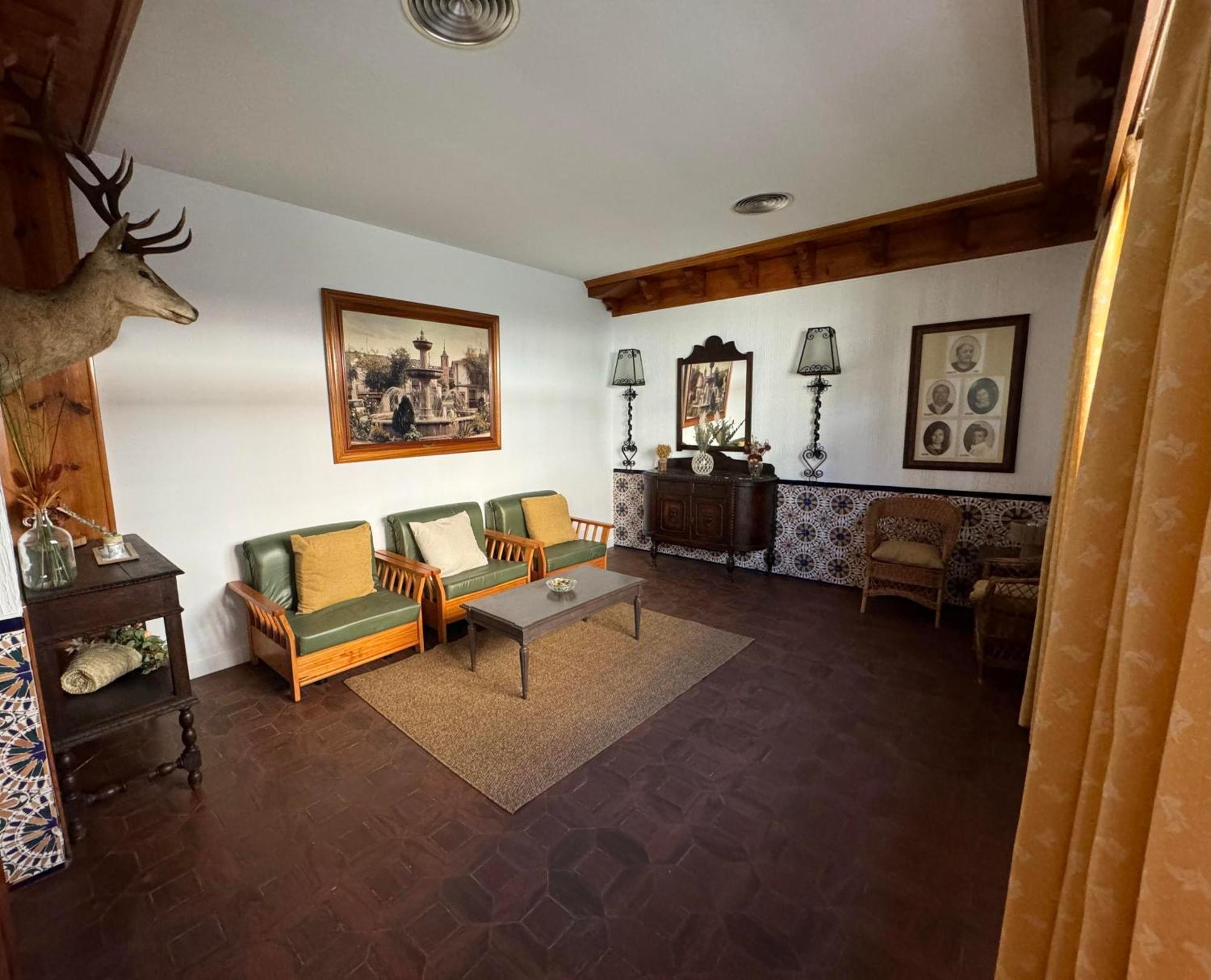 Hostal Joaquin Las Ventas con Pena Aguilera Екстер'єр фото